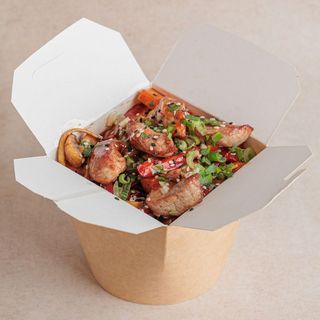 Wok udon sa svinjetinom