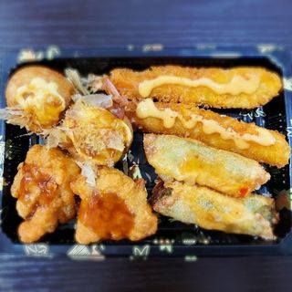 10C.Combo De Entrantes (8 Pzs.) 头道拼盘