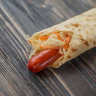 Баварська сосиска в лаваші дабл