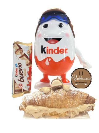 Cornetto Kinder Bueno White con Nutella bianca e Nutella alla nocciola