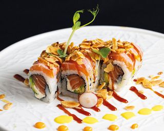 U107.Uramaki mandorle roll
