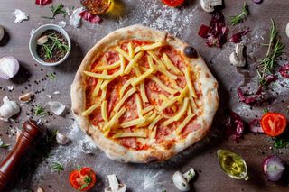 Pizza Prosciutto cotto e Patatine grande