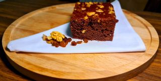 Negresă cu nuci și stafide