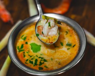 Tom Yum z krewetkami