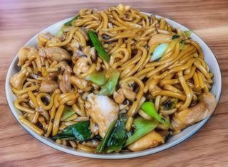 Nouilles Mixtes Émincé De Poulet