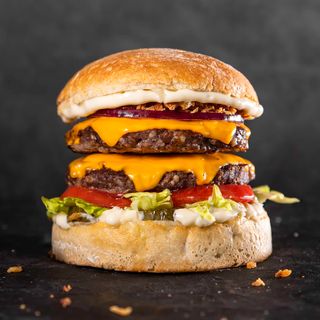 Двоен Чийз бургер (500г)