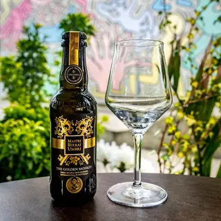 Mastri Birrai Umbri The Golden Monkey Golden Ale