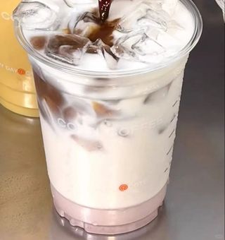 Latte fresco con taro e fagioli rossi