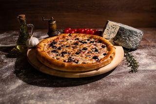 Pizza Capriccioasa Ø32cm