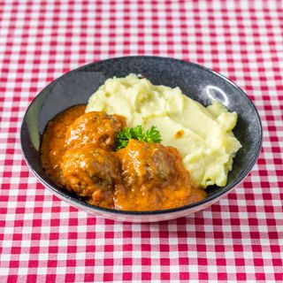 Ćufte u paradajz sosu