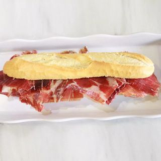 Bocadillo de jamón serrano