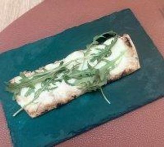 Tapa De Pan De Ajo Y Mozzarella