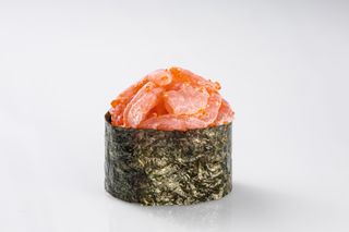 Гункан з тигровою креветкою