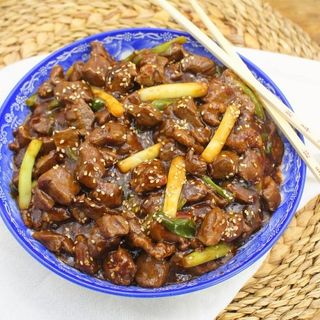 Sizzling lamb with rice 