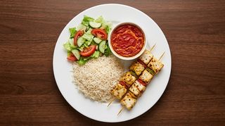 Lahori Fish Tikka Con Ensalada Y Arroz