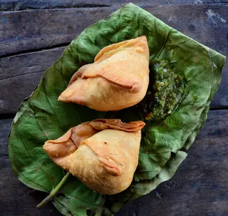 Samosa Chole (2 Uds.)