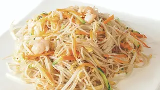 201 Spaghetti di riso con gamberi