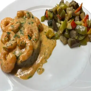 salmón con gambas