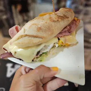 BOCADILLO LOS 3 CERDITOS
