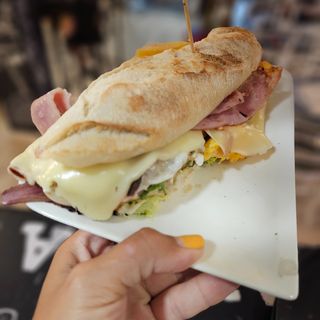 BOCADILLO LOS 3 CERDITOS