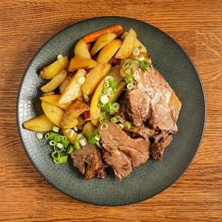 Teleće pečenje s krumpirom