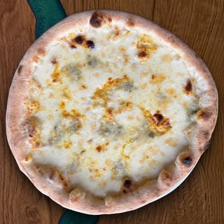 Pizza Quattro Formaggi Ø32cm