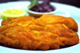 Snitel vienez, cartofi gratinati, 150/200 gr