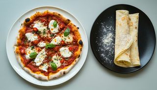 Combo - Pizza Quattro Formaggi Ø 32cm + sos + 1 clatita