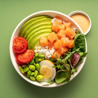 Боул з лососем