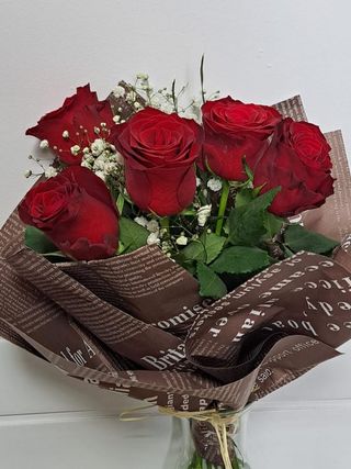 Buchet 5 Trandafiri Rosii