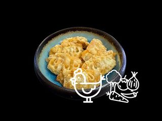 Pierogi Gyoza z Kurczakiem i warzywami + sos Spicy Mayo