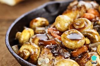 OFERTA POLLO CON CHAMPIÑONES Y TOMATE+PATATAS FRITAS