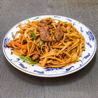 Tallarines Fritos Con Ternera