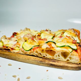 Guancialina Roman Pizza ( 40 x 30cm ) ~ 1000g 