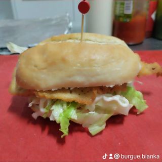 M pechuga empana completa