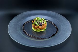 Tartare di salmone e mango