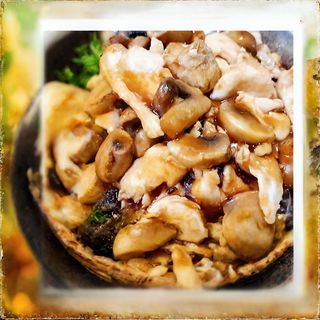 Pollo con setas y champiñón