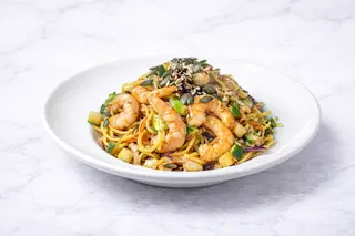 Wok s kozicama i rižom