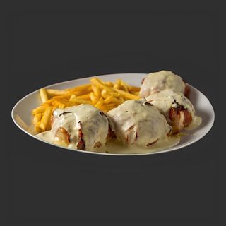 Punjeni pileći ražnjići u sosu