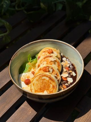 Сирники зі сметаною і бурбоновою карамеллю (390г)