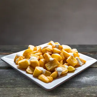 Patatas alioli grandes