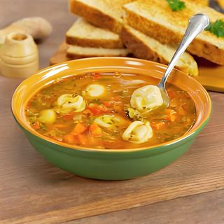 Суп с пельменями