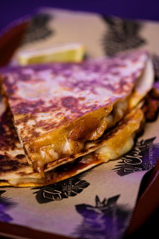 QUESADILLA BIRRIA RES