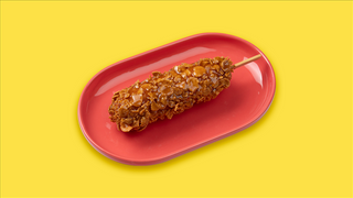 Корн дог криспи  соленая карамель