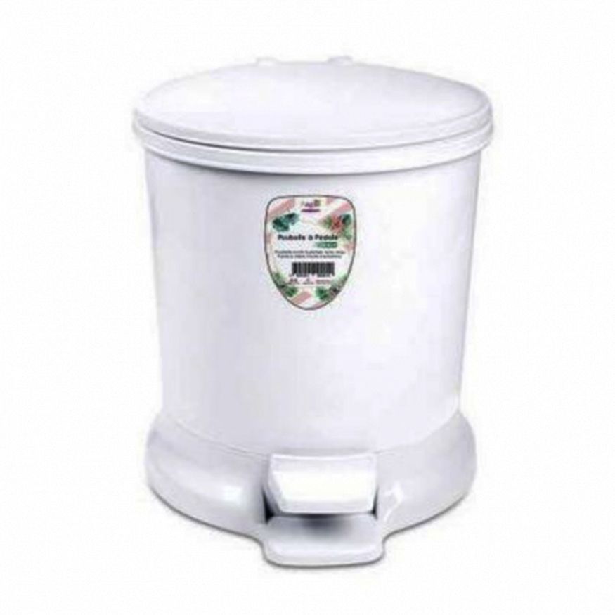 Poubelles salle de bain.