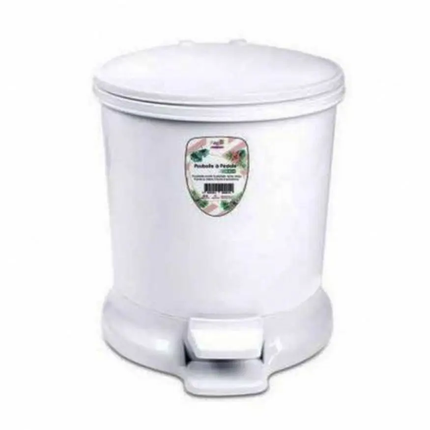 Poubelles salle de bain.