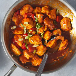 Pinchos De Pollo Al Ajillo (Ración)