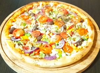 Pizza Vegan 600g + gratuit un sos sau un cola\fanta sau o apa