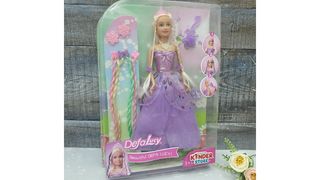 Кукла Барби в платье с косичками