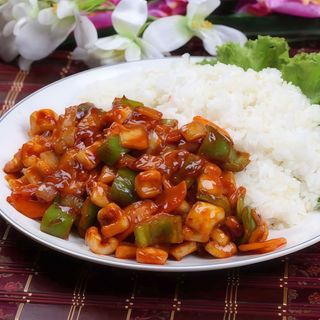 Tazon Pollo Salteado Con Verdura 鸡肉盖饭